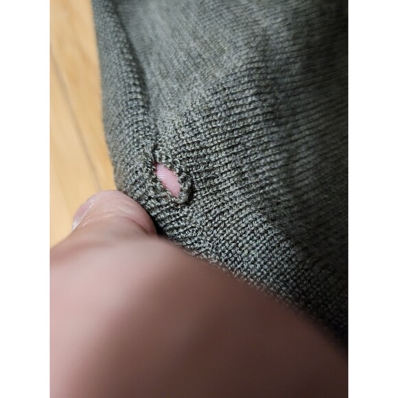 Neiman Marcus Sweater Men’s Size Medium Olive Green 100% Merino Wool V-Neck Knit - Picture 13 of 13